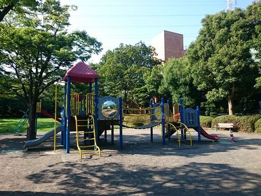 はまぎんこども宇宙科学館　隣の公園